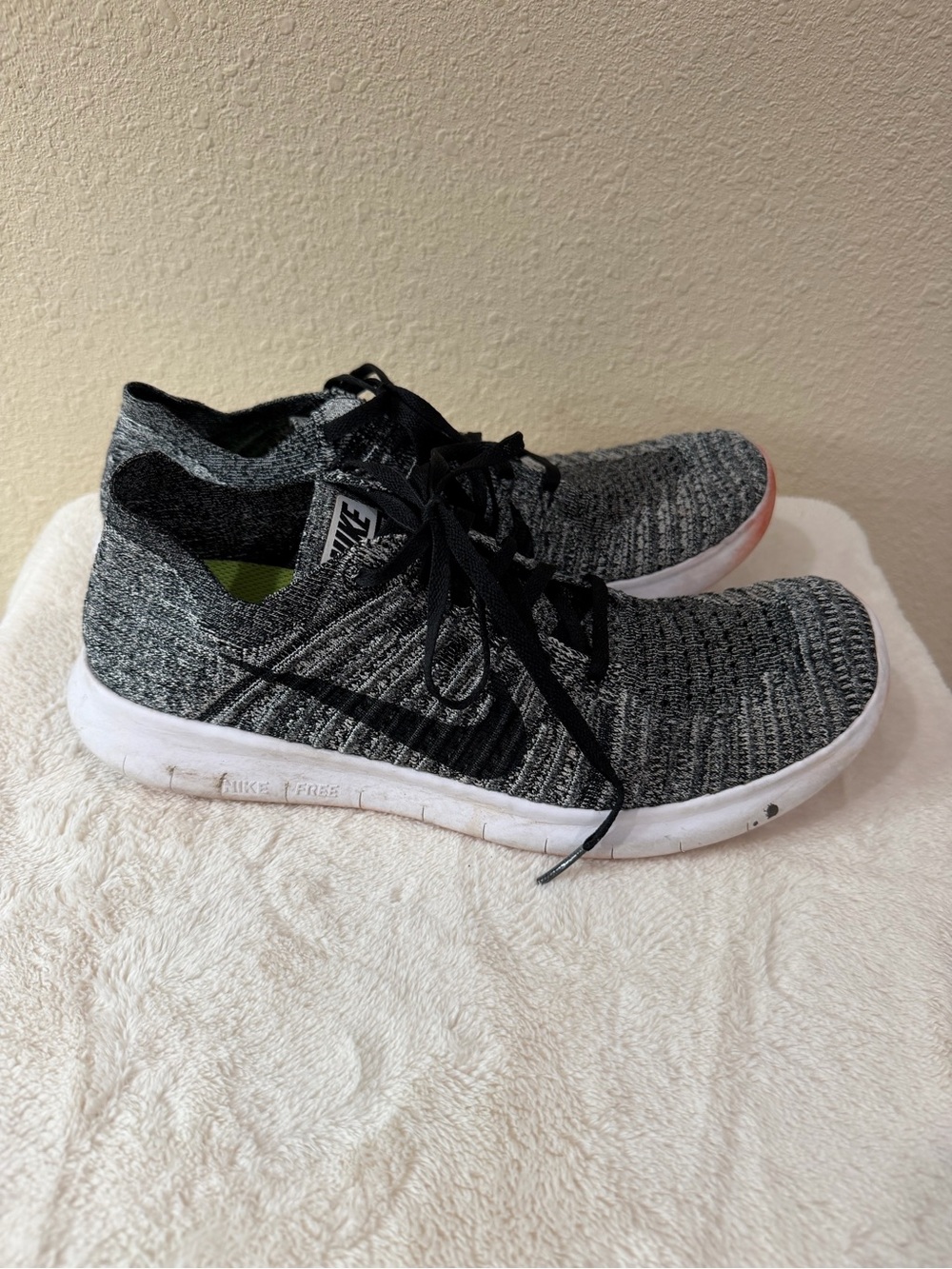 Nike Women’s “OREO” Run Flyknit Training Sneakers